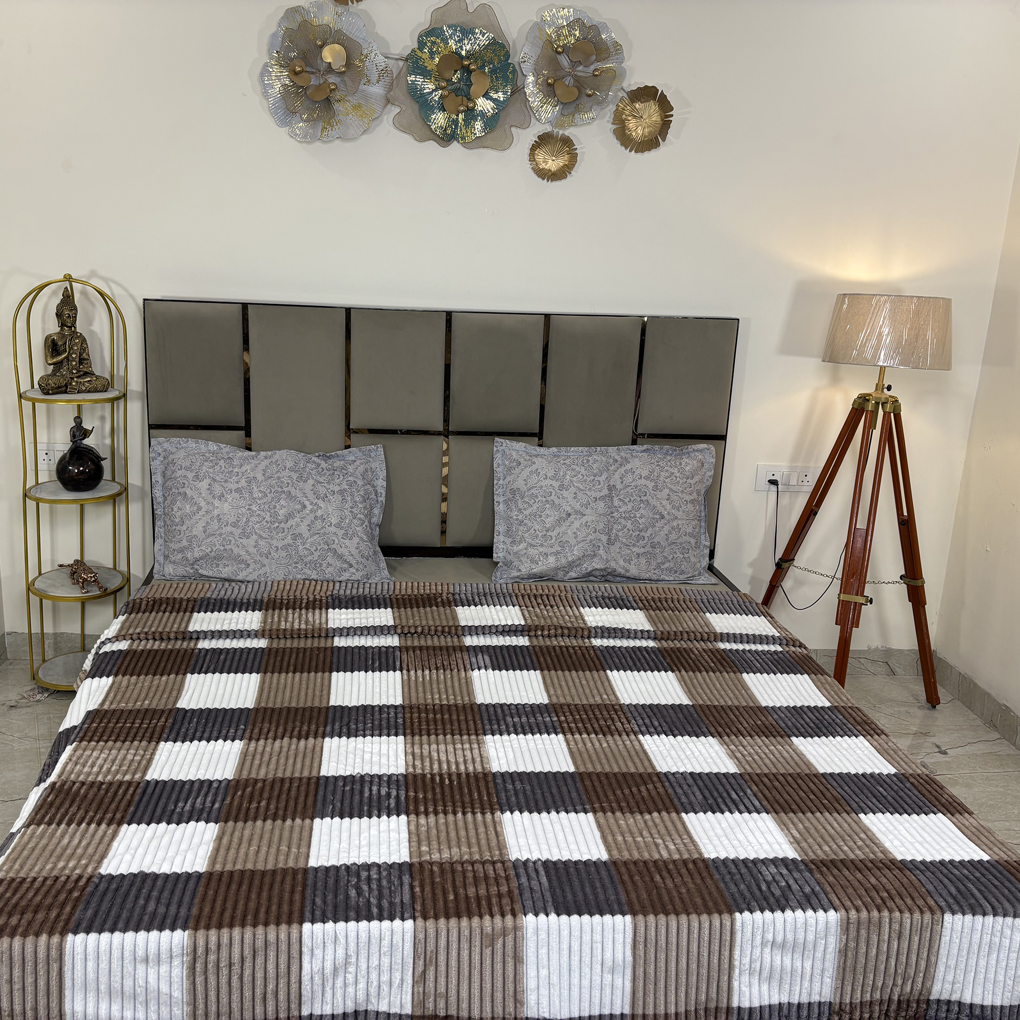 Upgrade your sleep with the JAZKAA Pure Cotton AC Blanket. Soft, breathable, lightweight & perfect as a double bed summer blanket for all seasons.
